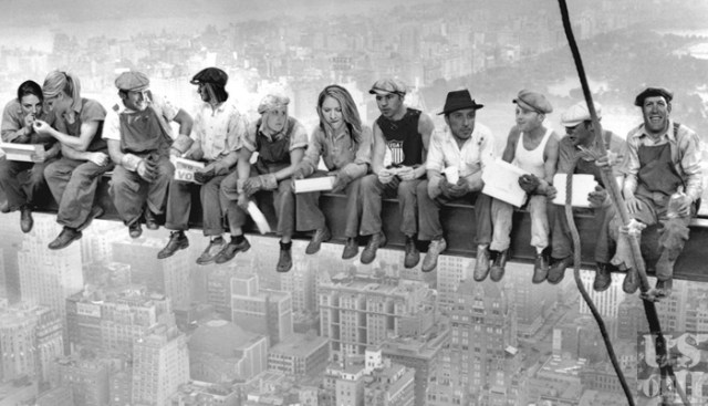 New York Construction Workers Lunching on a Crossbeam